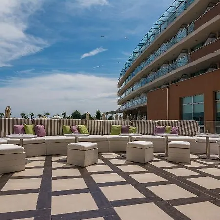 Sandy Bay Hotel