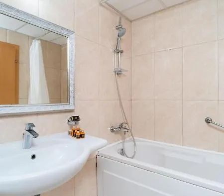 Sandy Bay 4* النايت