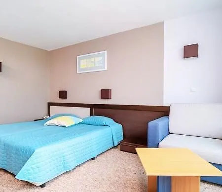 Sandy Bay النايت