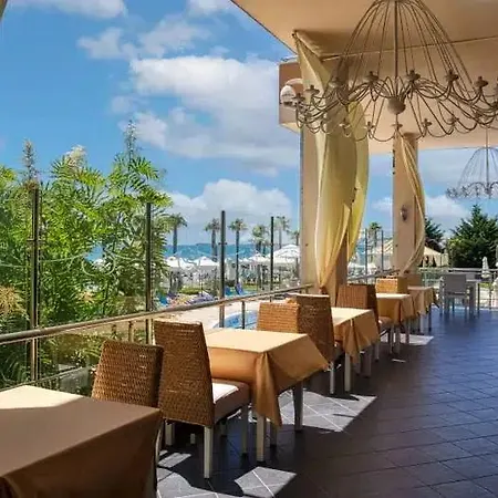 فندق Sandy Bay