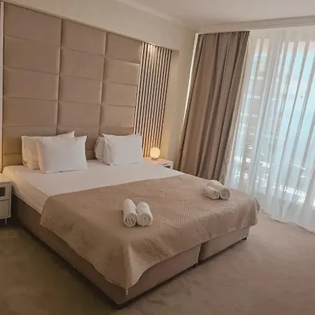 Sandy Bay Hotel 4*
