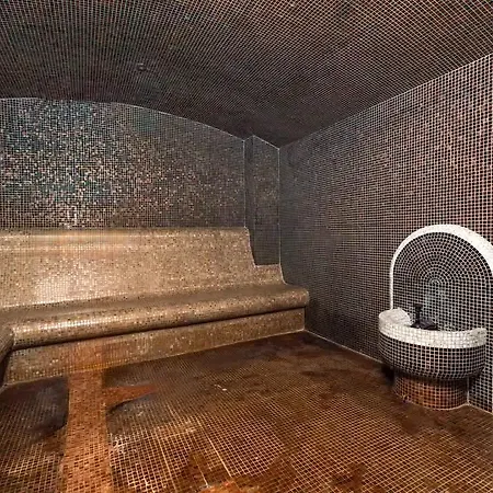 Sandy Bay النايت